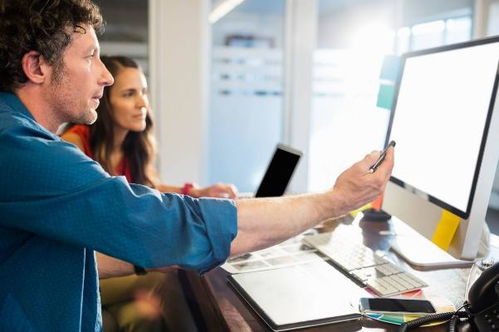 明德立人解讀 赴美留學的關鍵通行證，計算機軟件咨詢專業如何申請？